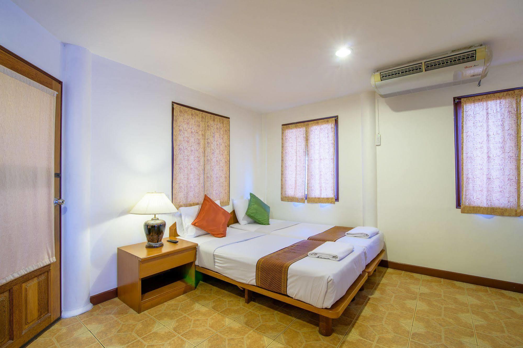 Baan Khachathong 2*