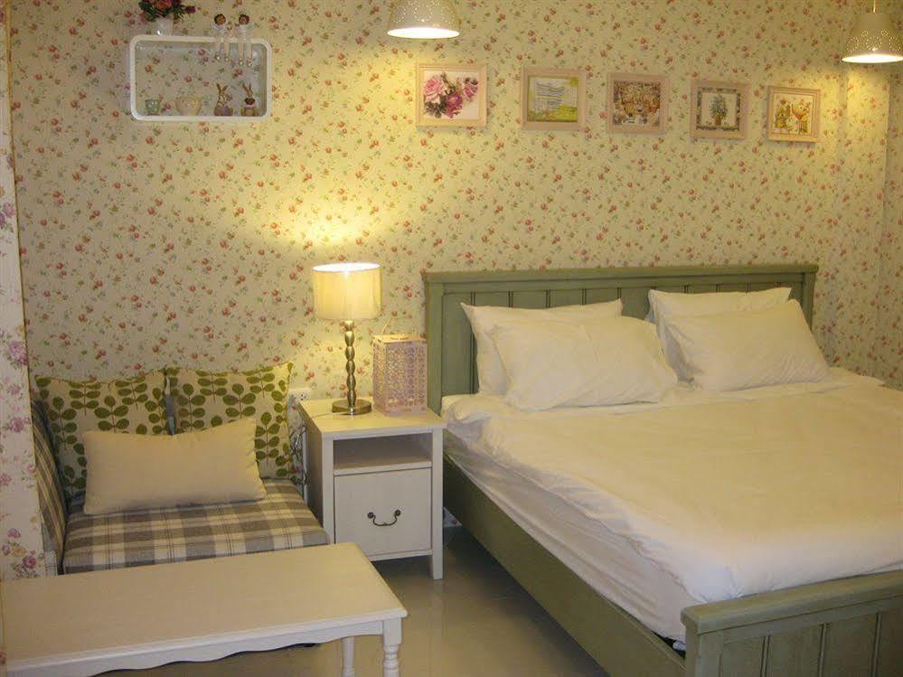 Vanilla Summer Hotel