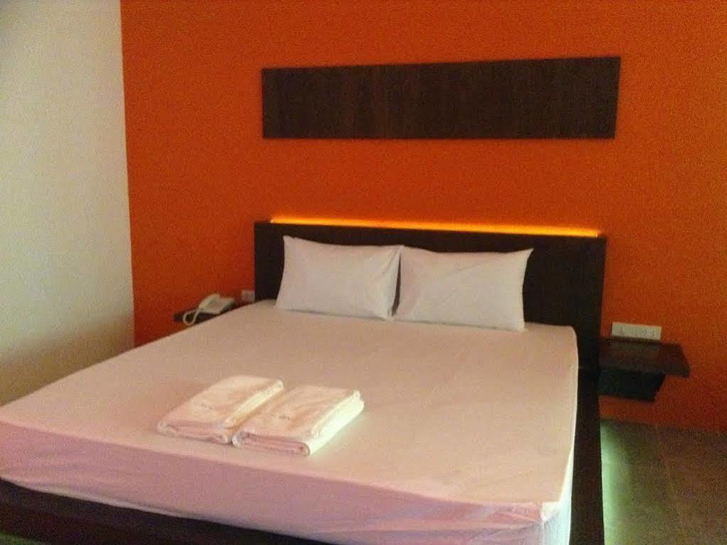 Oyo 446 Get Link Hip Hotel