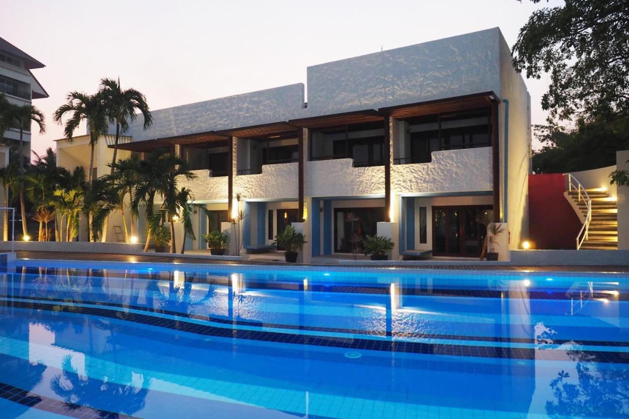 Kochira Hotel 4*
