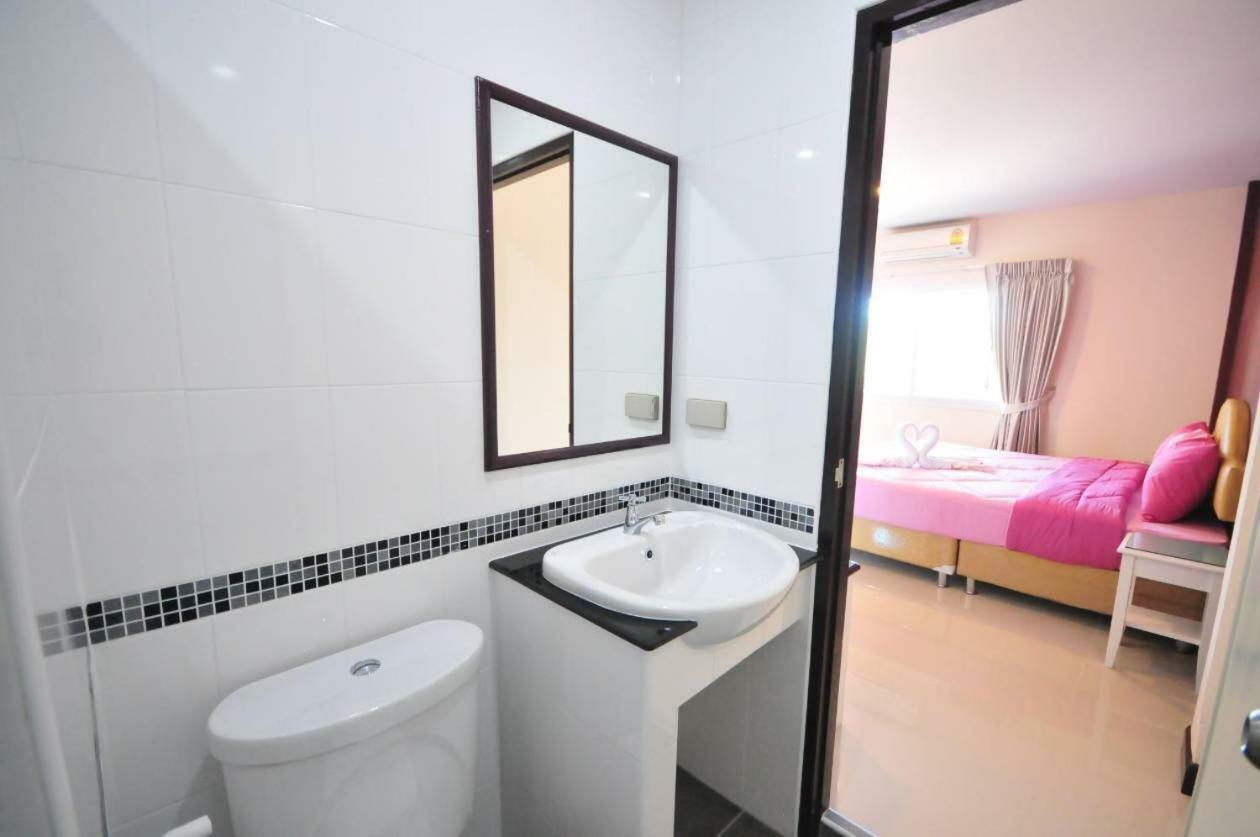 Hotel Baan Warddaw 2*