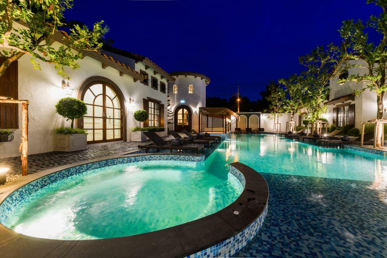 Seville Khách sạn 4*