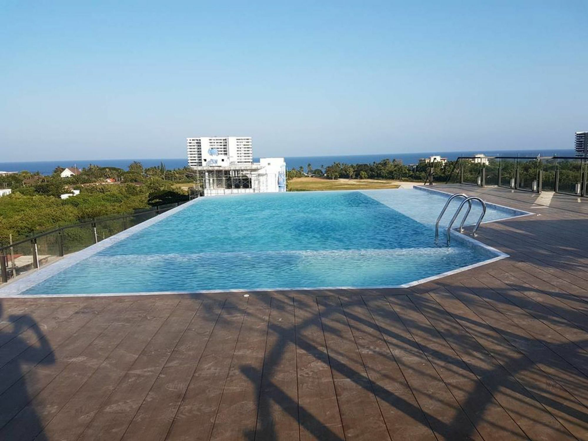 Whale - Sha Hotel Hua Hin