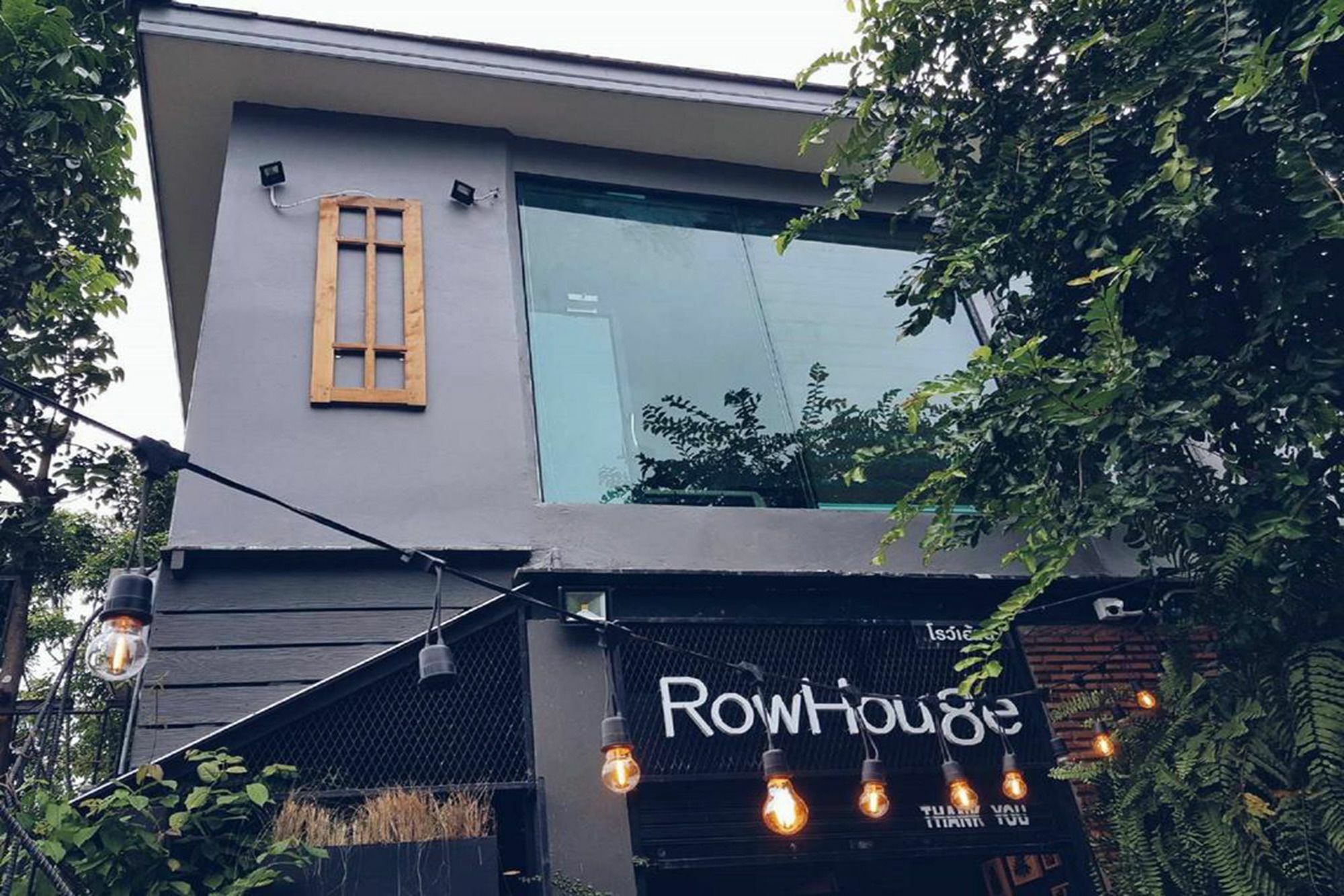 Rowhou8e 106 Asrama *