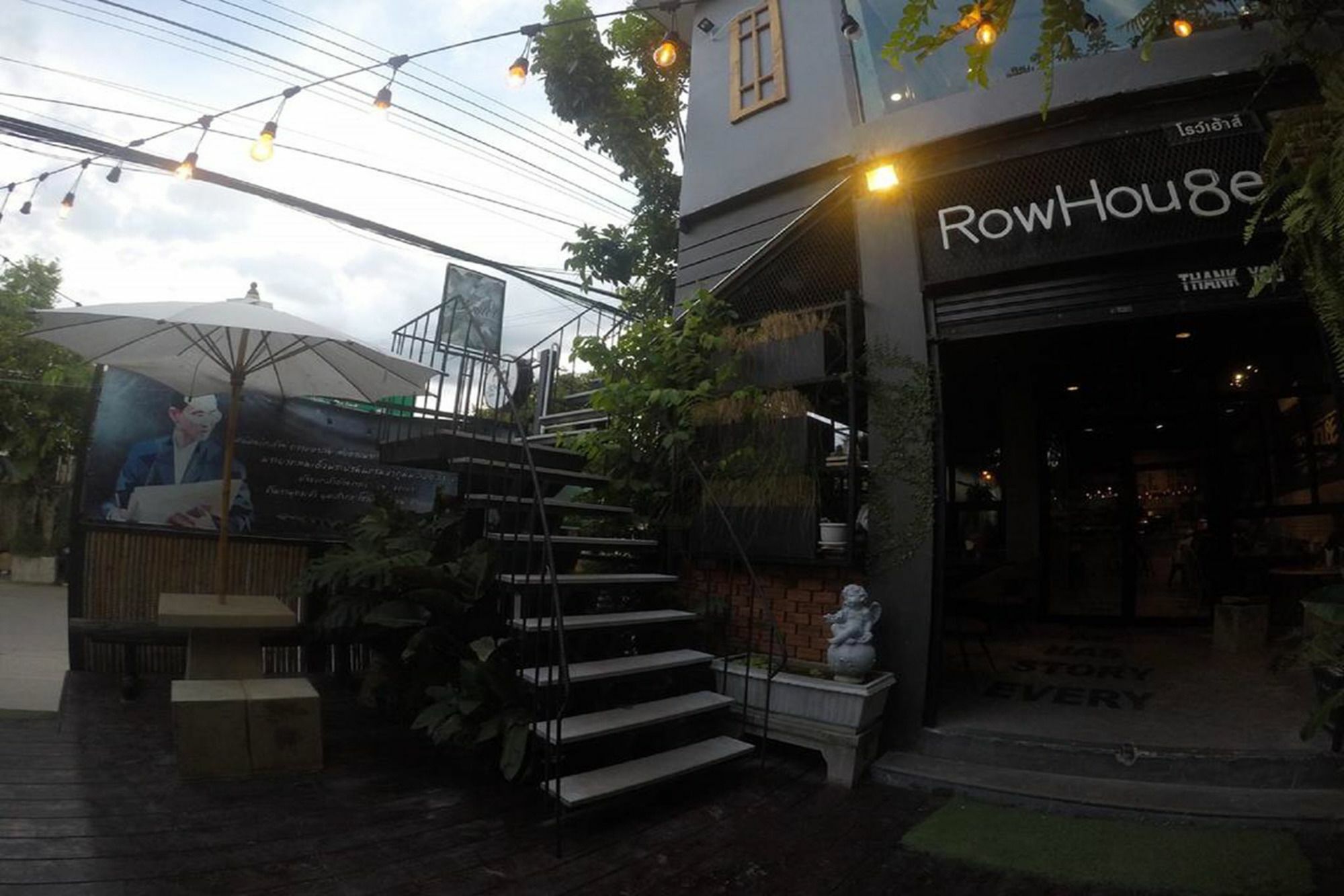 Rowhou8e 106 Asrama Hua Hin