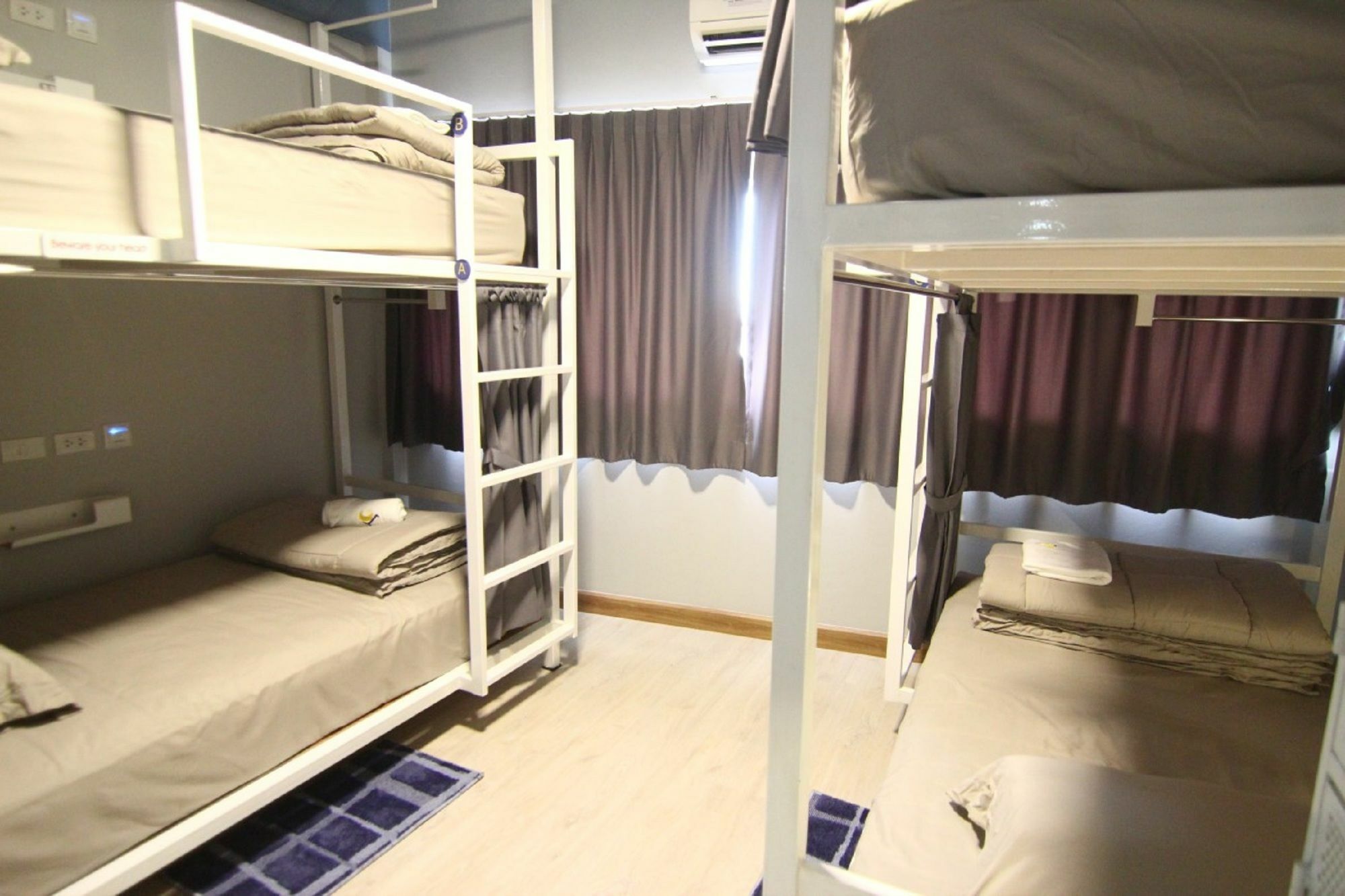 Hostel The Moon