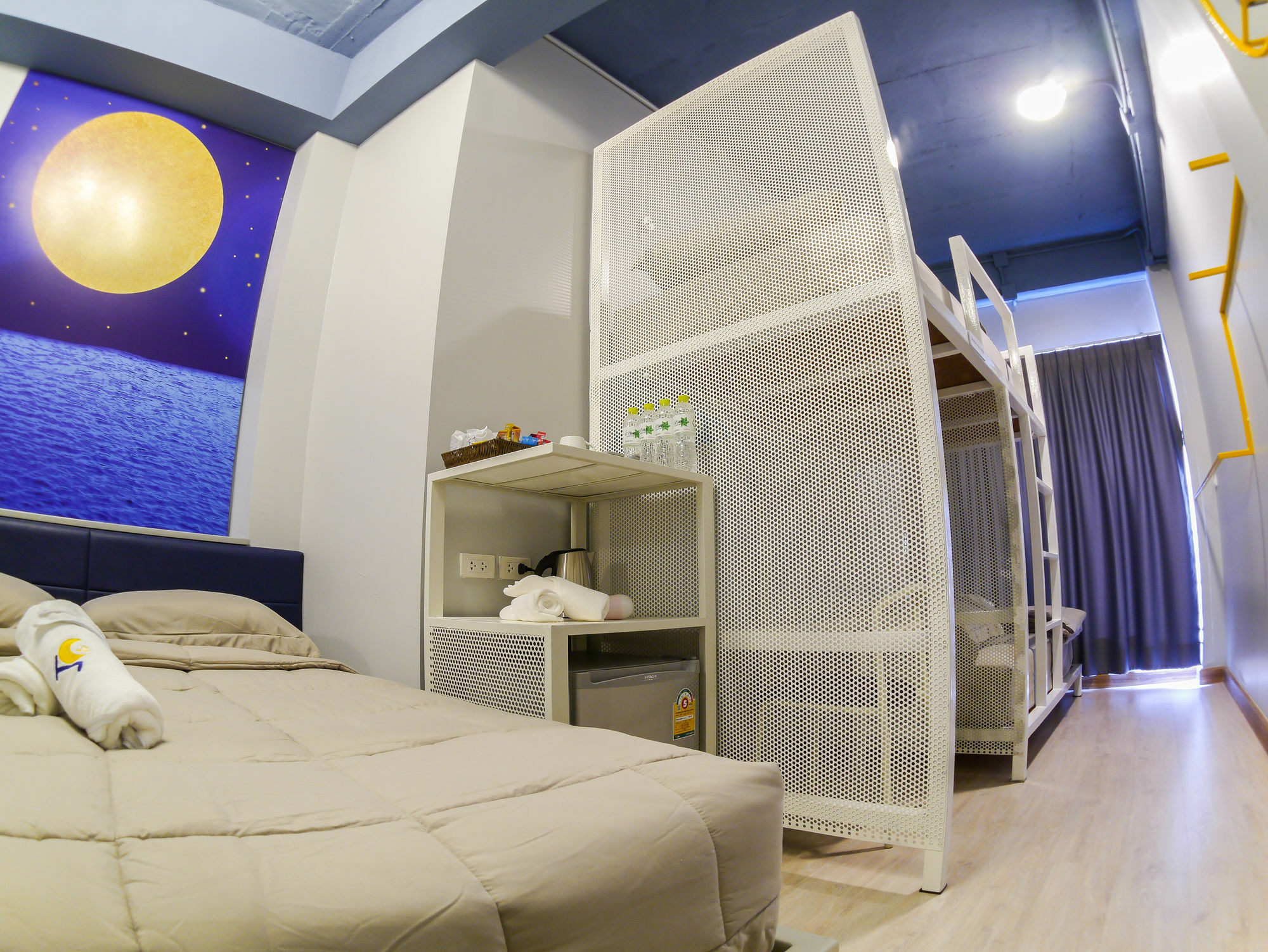 Hostel The Moon