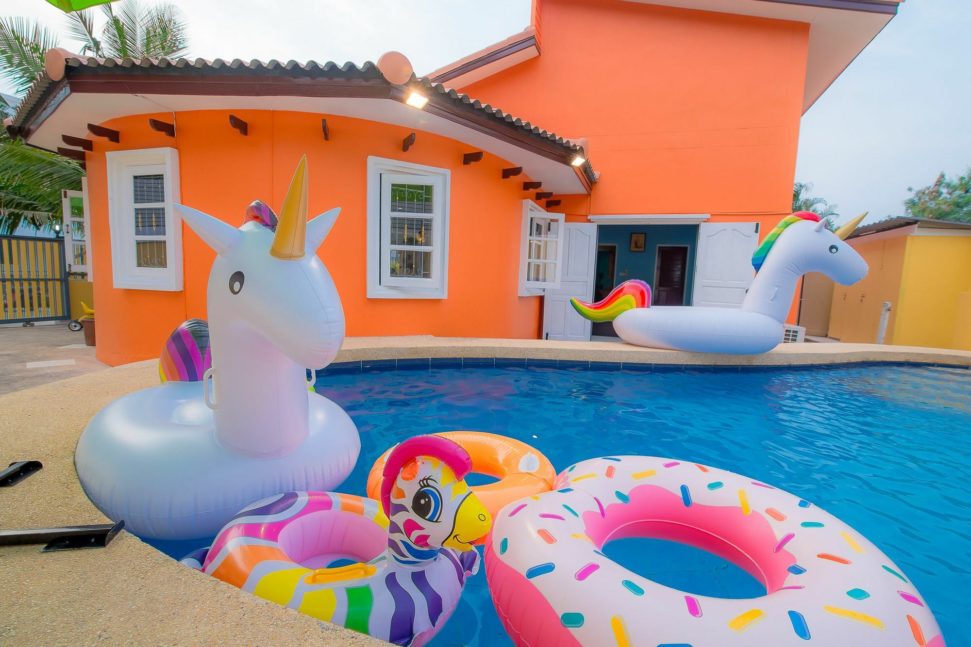 Villa Bann Candy Pool Hua Hin