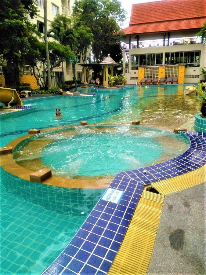 Hin Nam Sai Suay Hua Hin