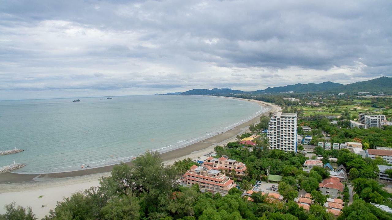 Villa เลทซี&กรีนเวฟ พูลวิลล่า เดินลงทะเล100เมตร Let's Sea & Greenwave Hua-hin Pool Walk To 100m Hua Hin