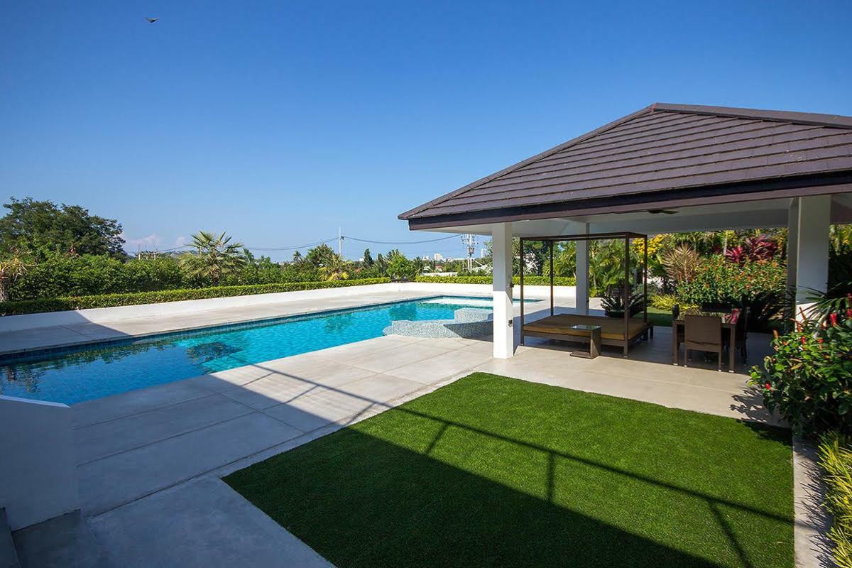 Wogan House - The Of Luxury Pool
