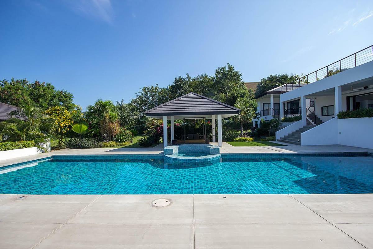 Wogan House - The Of Luxury Pool