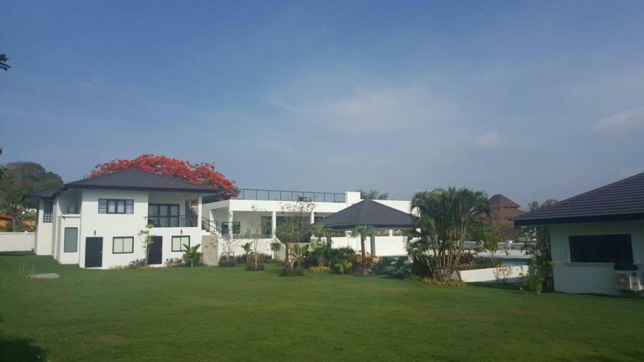 Wogan House - The Of Luxury Pool *