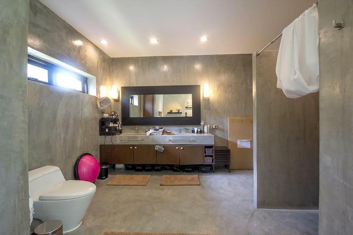 Wogan House - The Of Luxury Pool