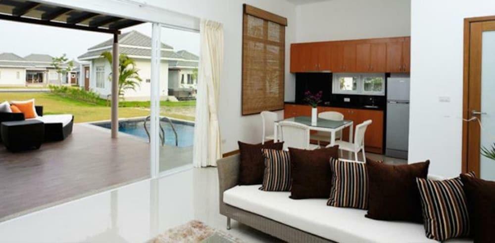 Black Mountain 3* Hua Hin