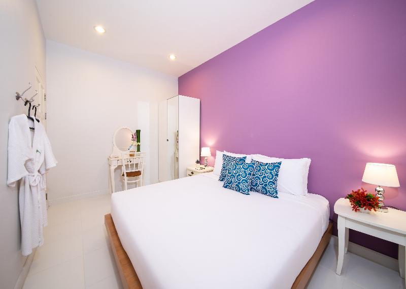 Hotel Blu Marine And HHQ