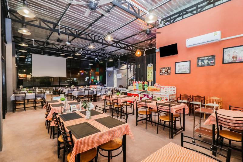 Baan Noppadol Loft Hotel