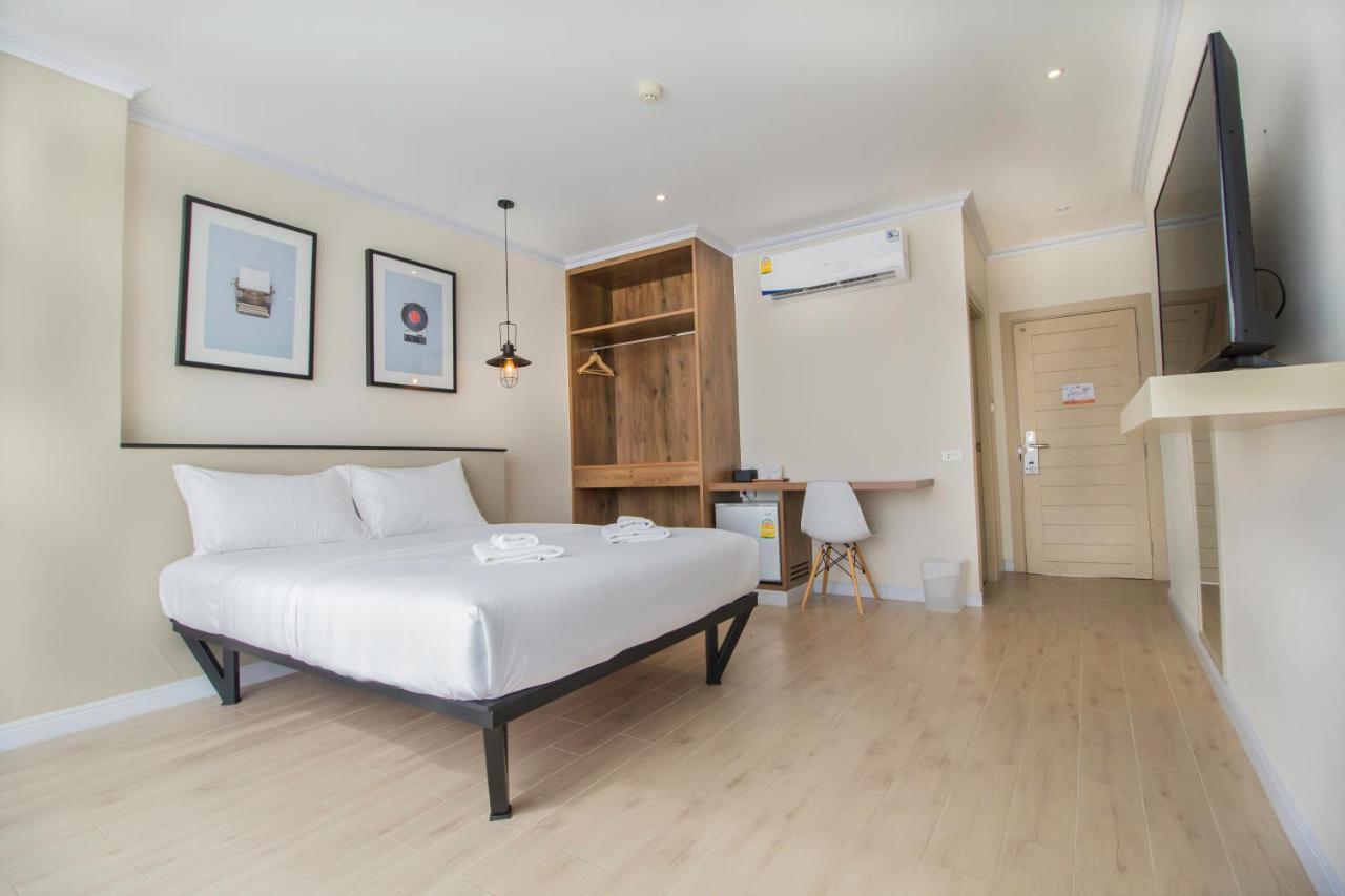 The Corner Hotel 3*