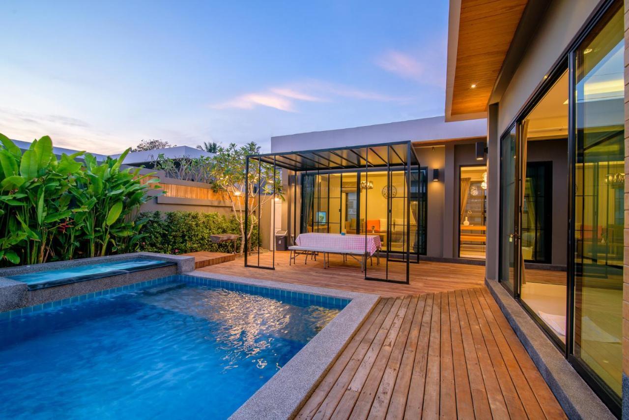 Seahouses Pool * Hua Hin