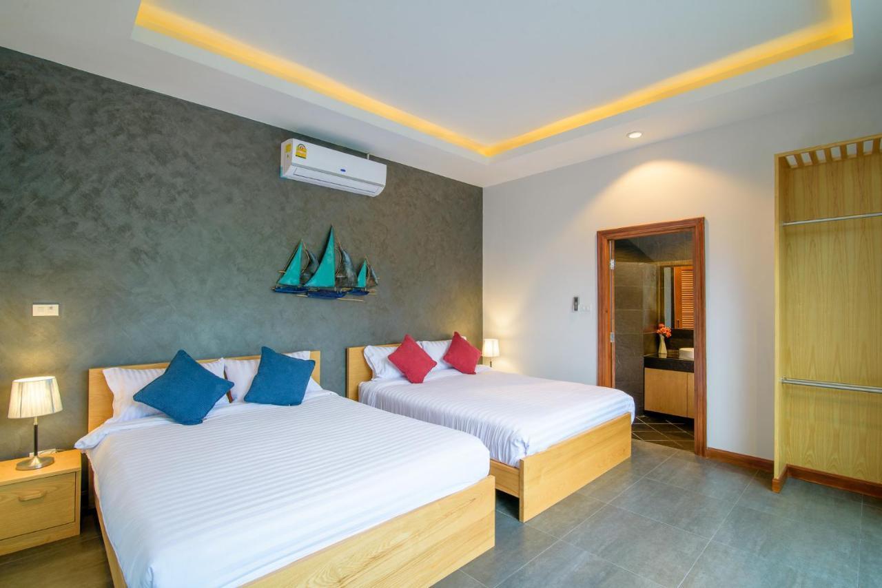 Seahouses Pool Villa
