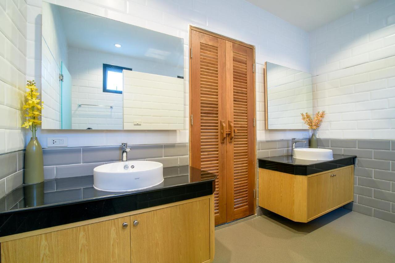 Seahouses Pool Villa Hua Hin